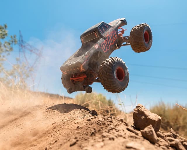 Arrma Quake 223S DSC 1/10 RTR Brushless 2WD Monster Truck w/SLT2 2.4GHz Radio