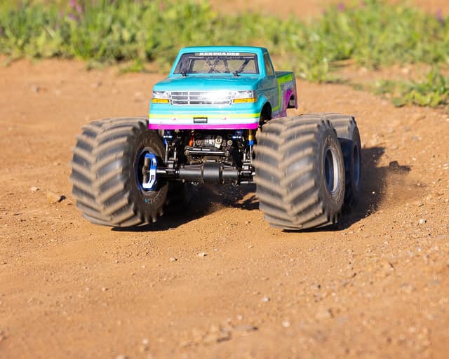 Jconcepts Reactor Stage 2 "Wolf" 1/10 Electric 4x4 Monster Truck Kit (Classic)