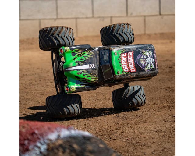 Losi LMT 2.0 Grave Digger Solid Axle 4x4 RTR Brushless Monster Truck w/DX3 Smart DSMR 2.4GHz